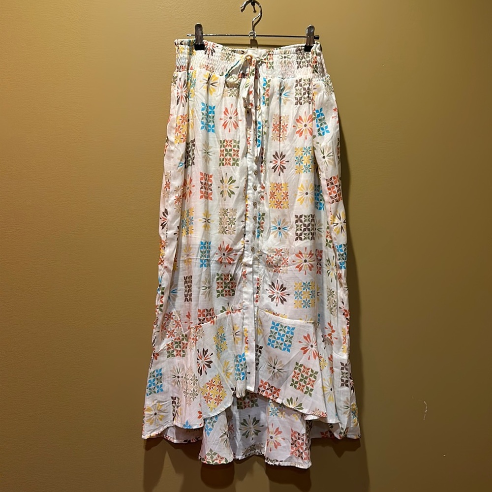 Multicolored High-Low A-Line Maxi Skirt for Resort Wear